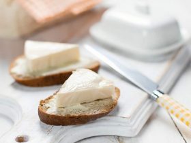 cream cheese on bread