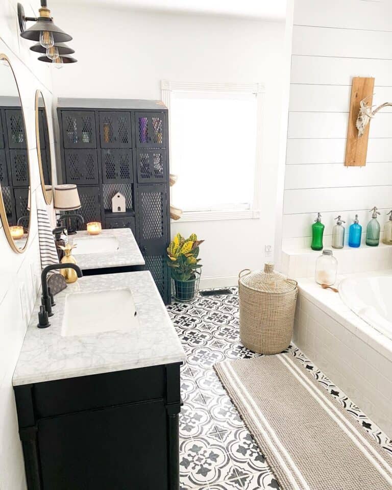 White Square Tile Tub Surround and Ledge