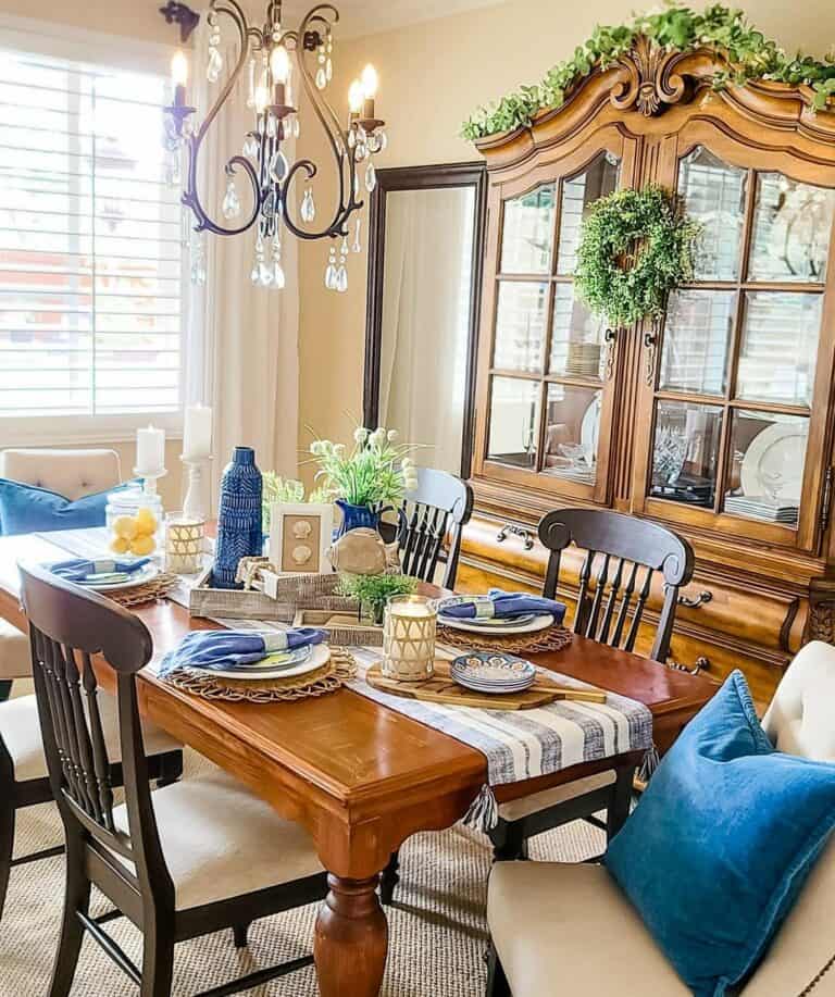 Blue and Floral Table Décor