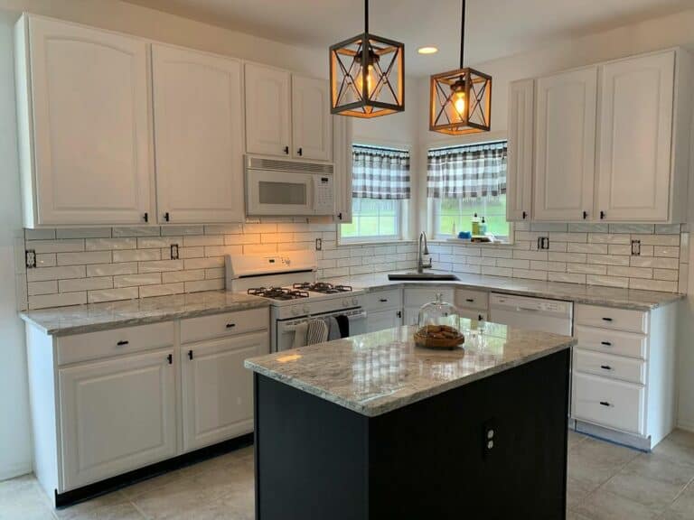 Farmhouse Kitchen With Buffalo Check Window Valances