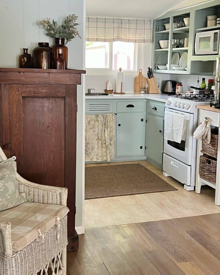 Modern Window Valance in a Retro Kitchen