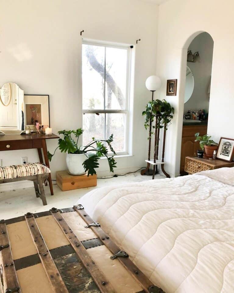 Themed Bedroom Arch
