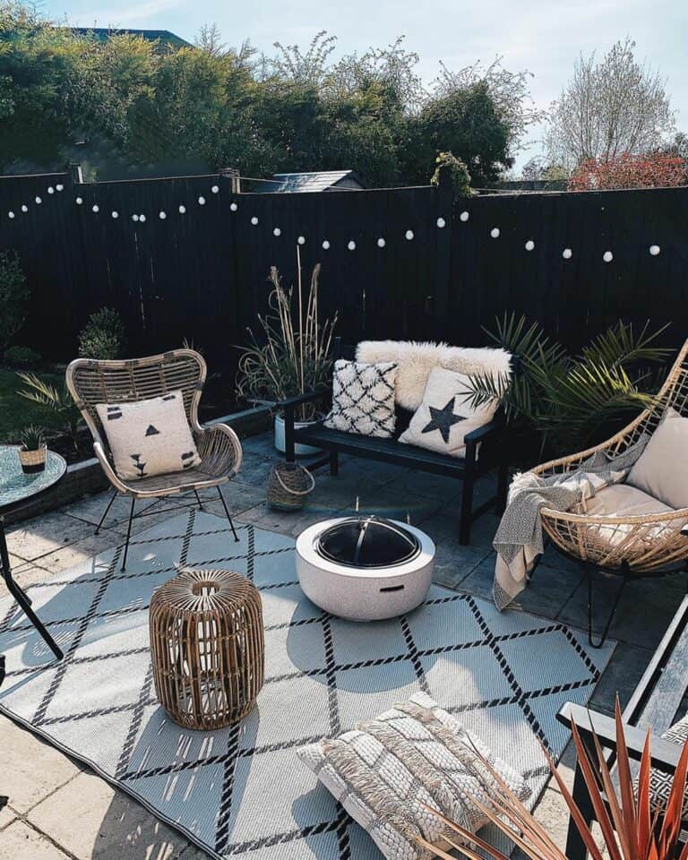 Modern Boho Garden With Patio Décor