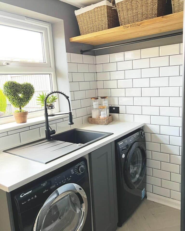 Black Appliances for a Modern Look