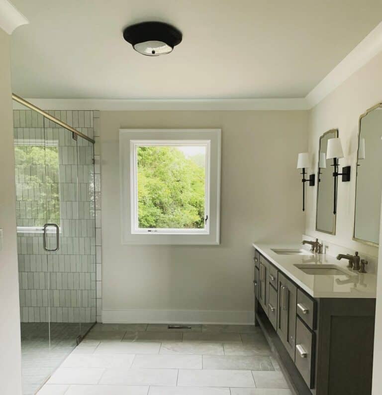 Neutral Minimalist Bathroom
