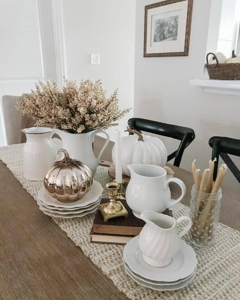 Neutral Farmhouse Tablescape