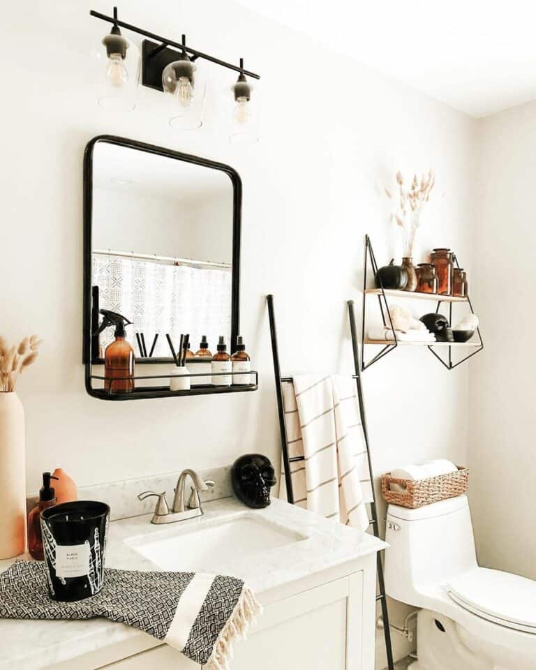 Minimalist Boho Bathroom With Black Décor