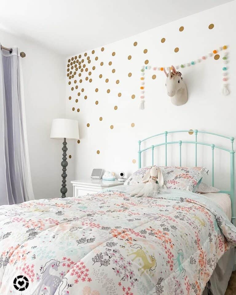 Modern Bedroom With Colorful Bedsheets