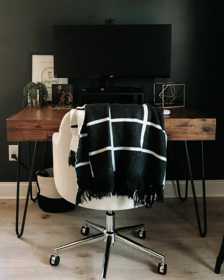 Small Masculine Home Office Layouts