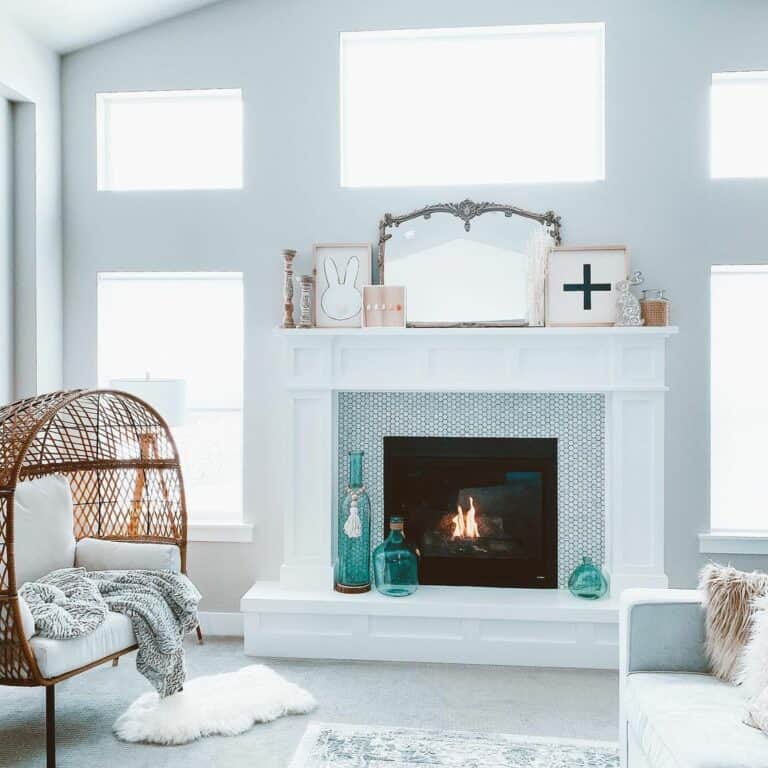 Coastal Colors Revitalize a Living Room
