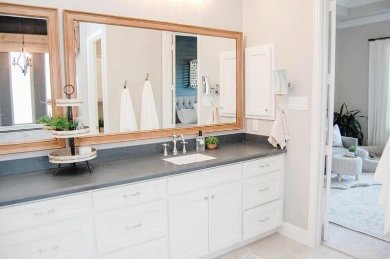 Modern Bathroom With Black Countertop