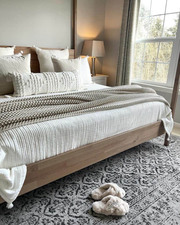 Modern Bedroom With Patterned Rug