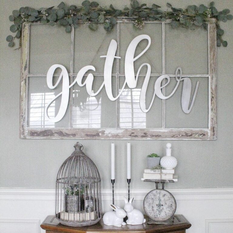 Frame Décor With Seasonal Garland