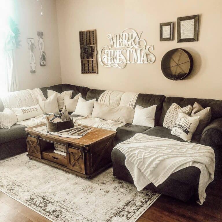 Farmhouse Living Room With Rustic Wall Décor