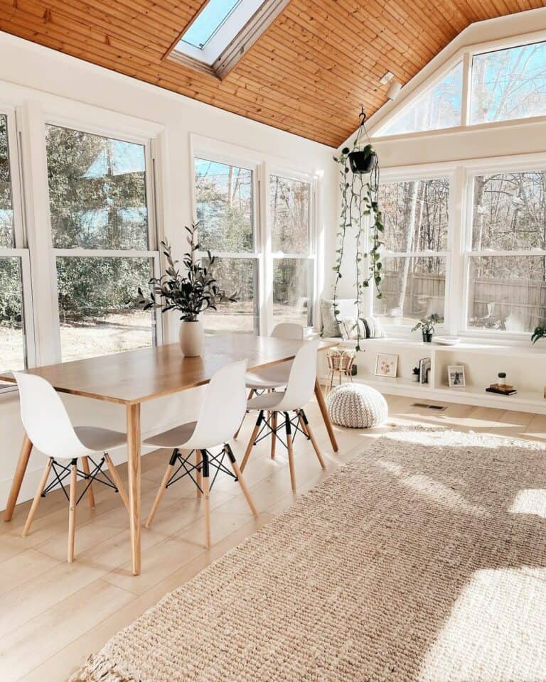 Farmhouse Sunroom Windows With Skylight