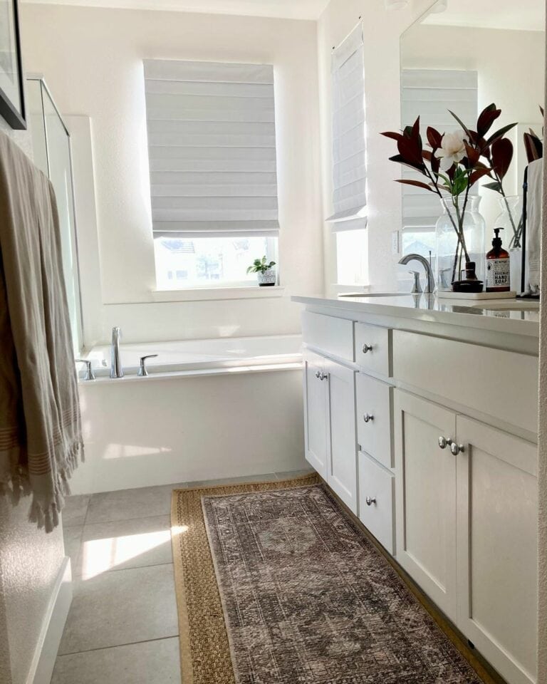 Introducing Color with Bathroom Rugs