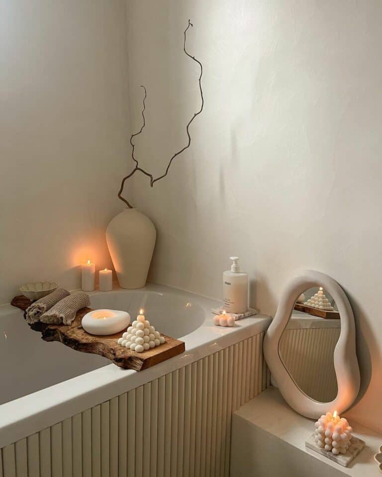 Subtle Decor Focuses on Organic Shapes