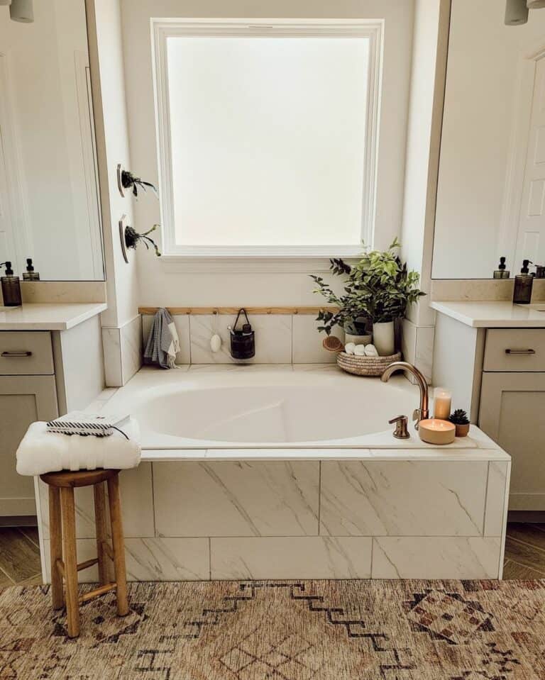 Decorative Rugs As Bathtub Decor