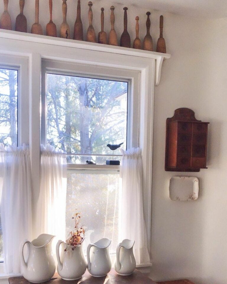 Handy Shelving Above a Kitchen Window