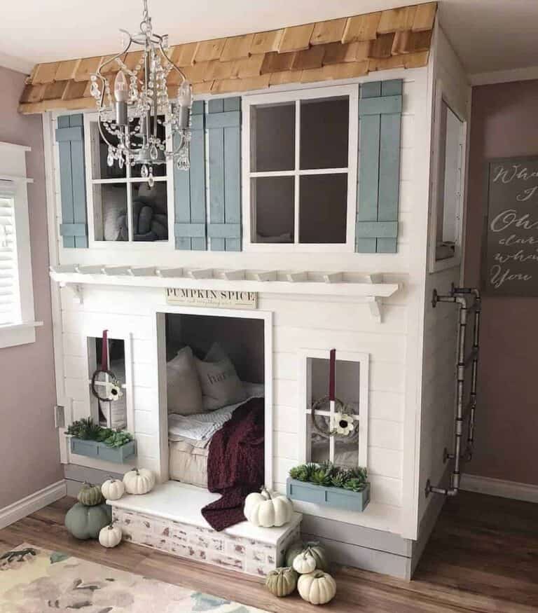 Cabin Bunkbed in Toddler Room