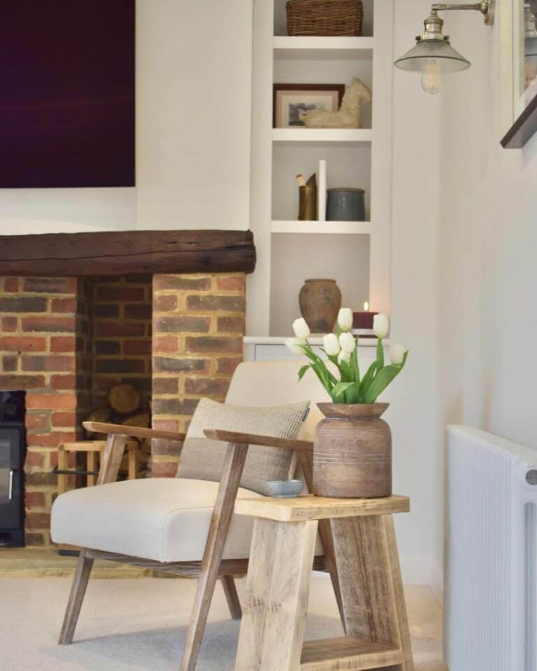 Country Cottage With Mid-century Furniture