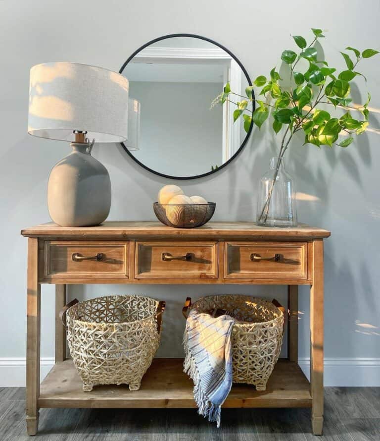 Welcoming Foyer Scene