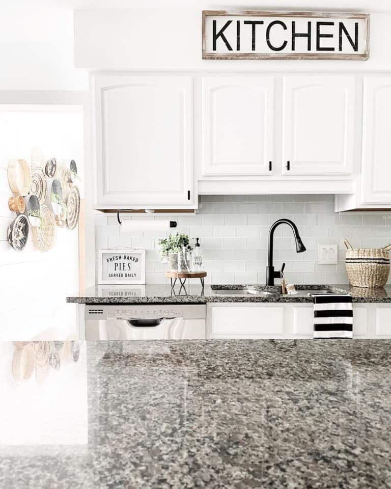 Black and White Kitchen Decor