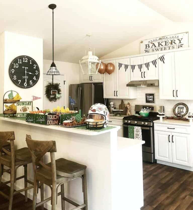 Countertop Seating for an Open Kitchen