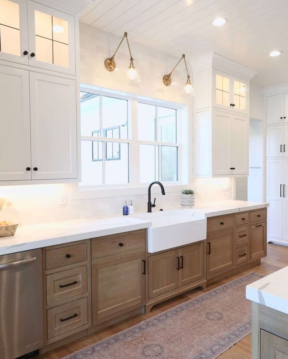 Contrasting Cabinet Finishes