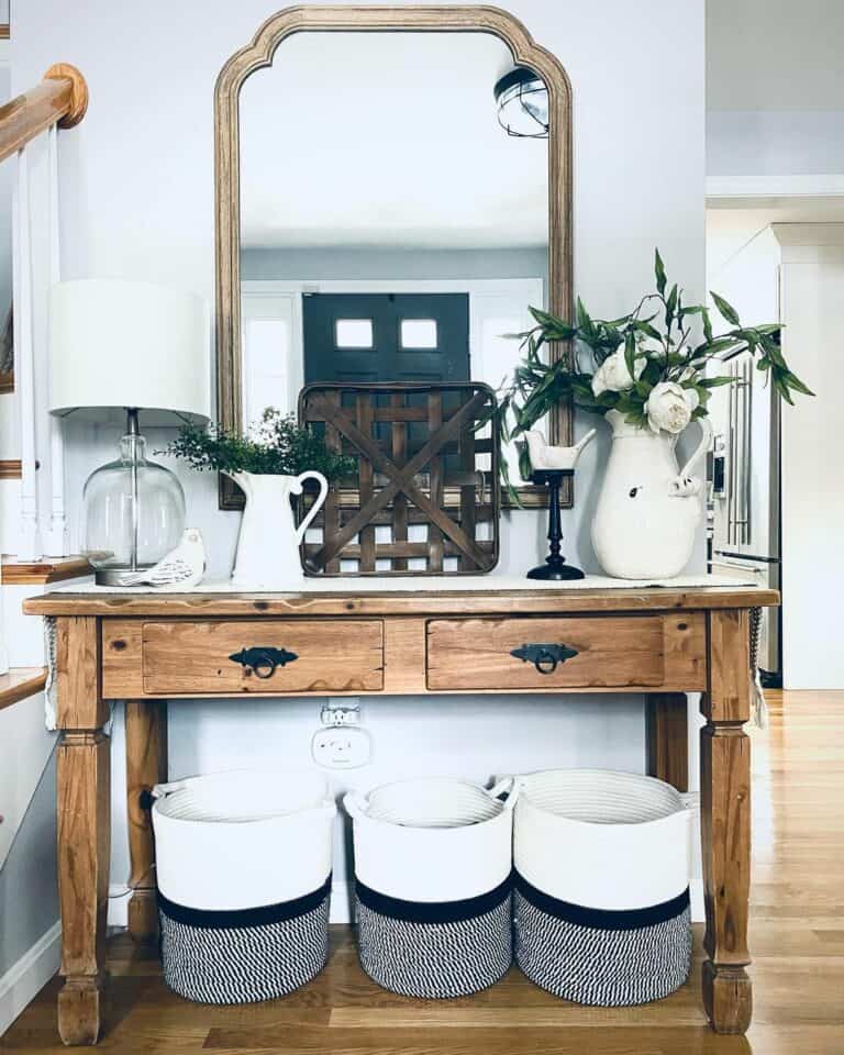 Farmhouse Entrance With Stained Wood Table