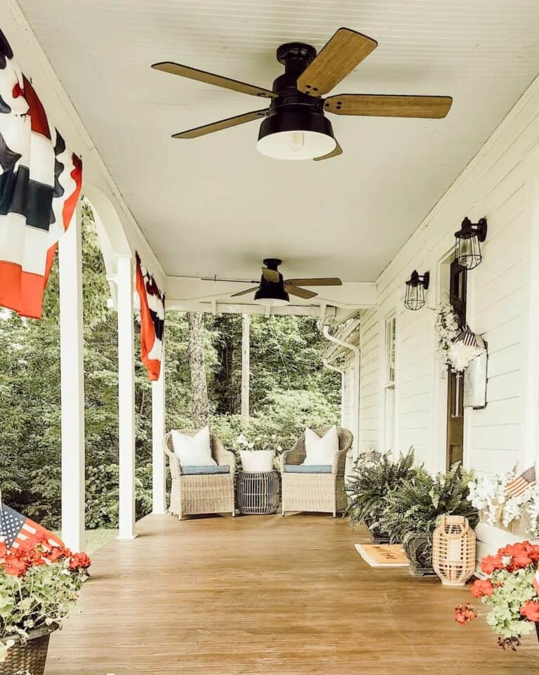 Front Patio Furniture Décor With Vintage Touch