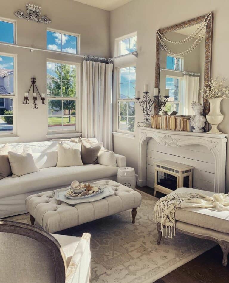 Window Treatment for Cottage-style Living Room