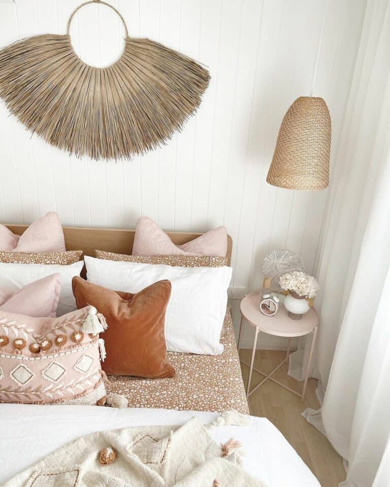 Boho Wall Décor Inspiration for a Girl