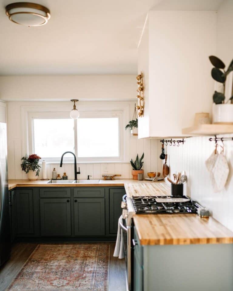 Nature-Inspired Farmhouse Kitchen