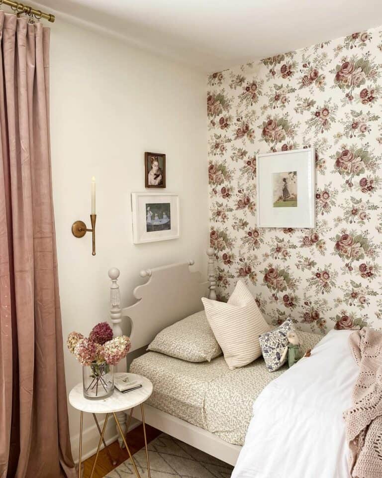 Vintage Accents for a Timeless Bedroom Design