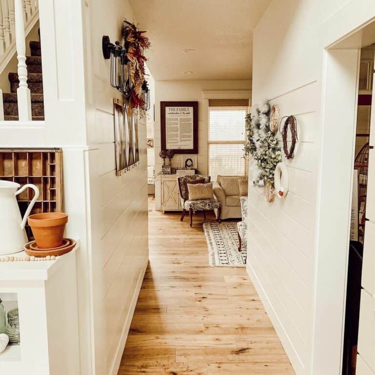 Hall Decorating Ideas With Country Charm