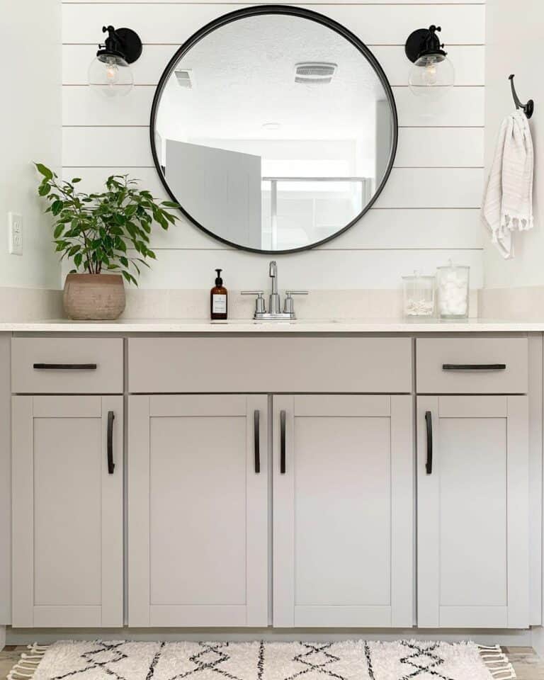 Modern Farmhouse Bathroom Wall Décor With Shiplap