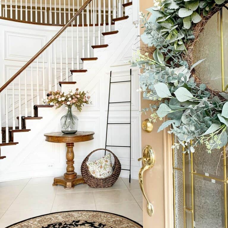 Modern Farmhouse Entryway Décor