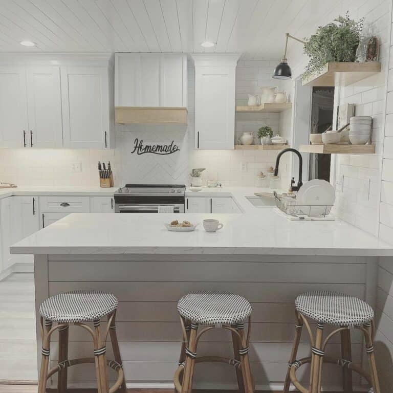 Neutral Farmhouse Kitchen With Quartz Countertops