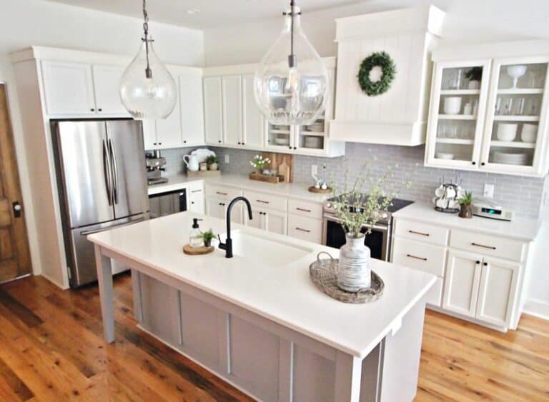 Teardrop Pendants as Kitchen Lighting