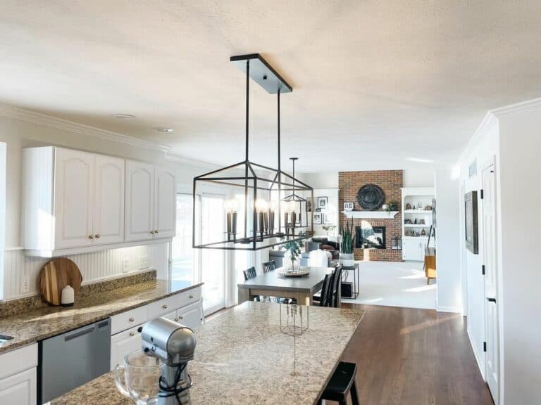 Unobstructed View Through an Open-concept Space