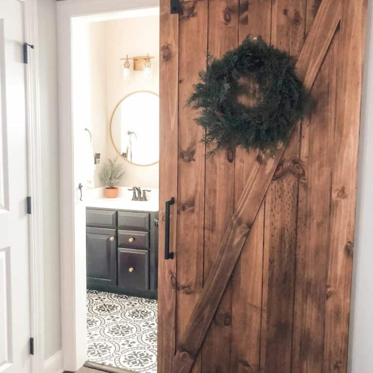 Gold Accents in Black and White Bathroom