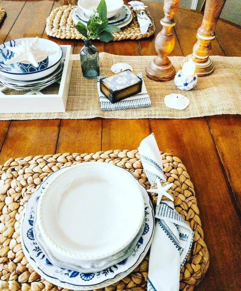 Modern Coastal Dinnerware Setting Ideas