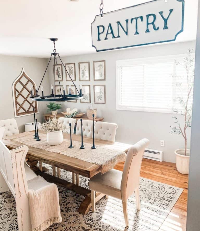 Rustic Dining Area with Neutral Décor