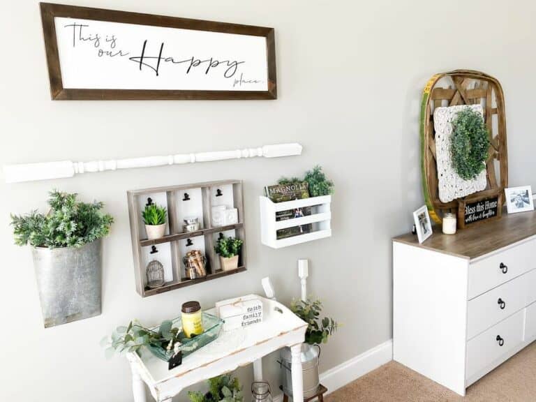 Beautiful Feature Wall with Farmhouse Décor