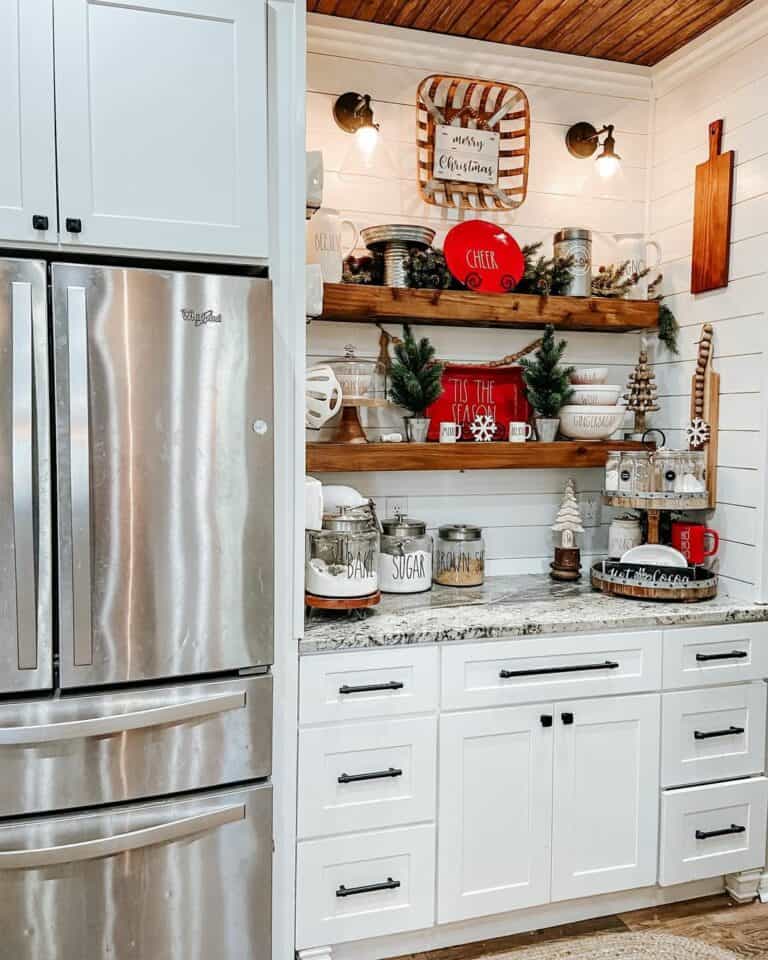 Festive Farmhouse Kitchen