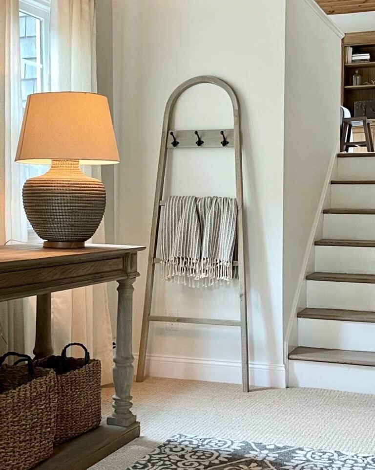 Metal Arched Blanker Ladder