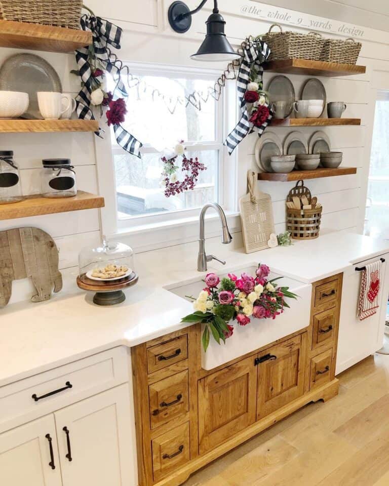 Wood and White Farmhouse Kitchen Décor