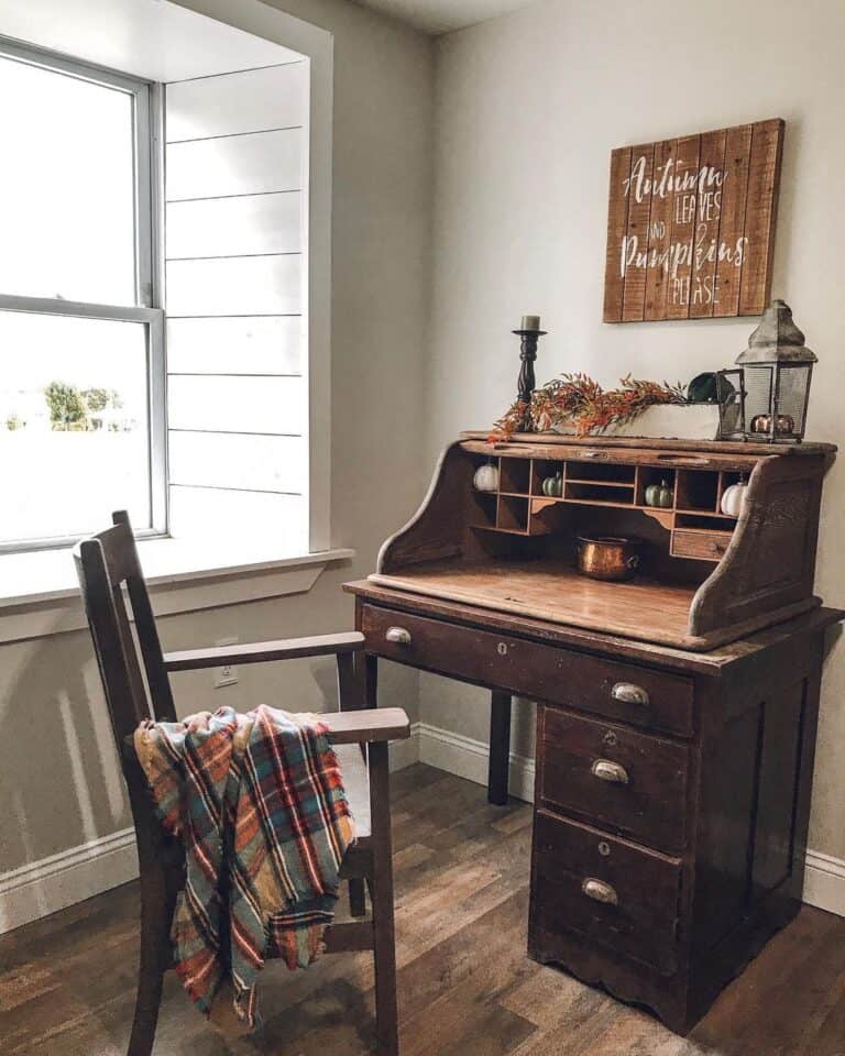 Autumn Decorated Writing Corner