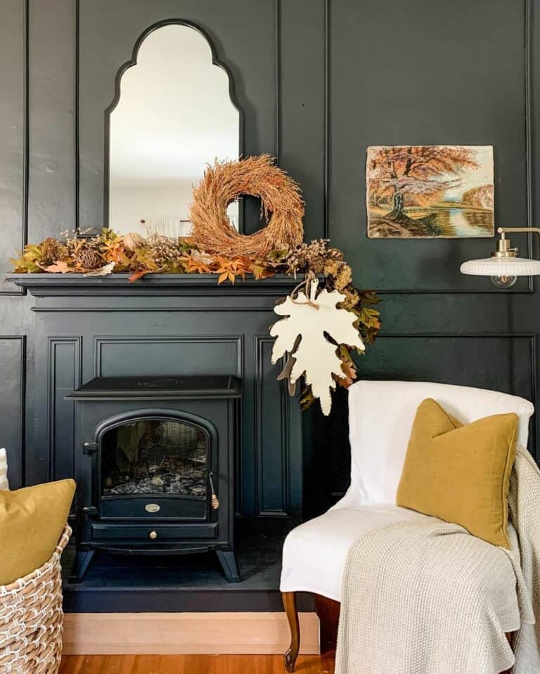 Black Frame Mirror Wall Décor